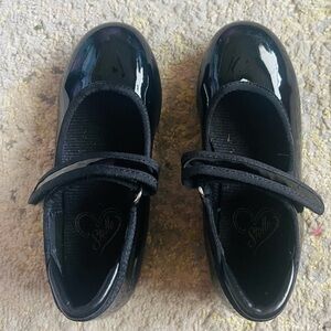 Black tap shoes size 10